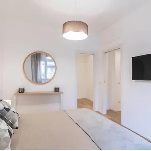 Appartamento Lovely Flat In Piazza Morosini, Roma